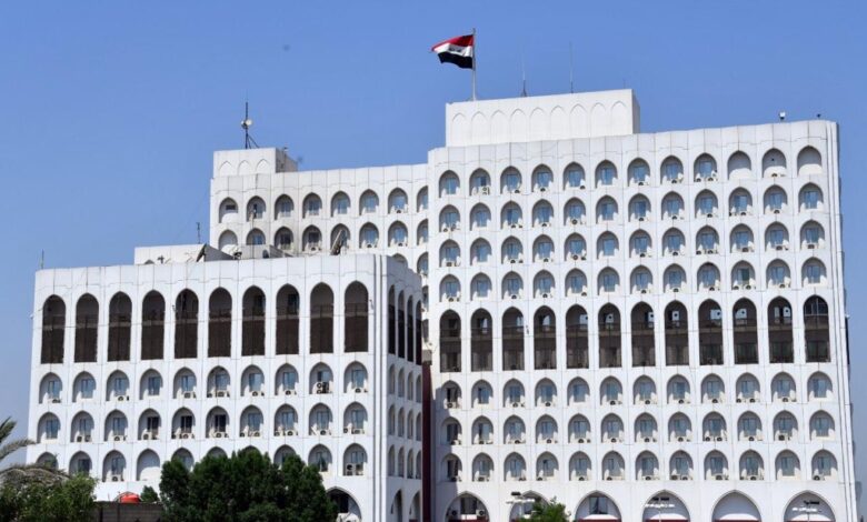 صورة لجنة العلاقات الخارجية البرلمانية: طريقة تعيين السفراء يؤكد أن الدولة أصبحت مستباحة للصوص