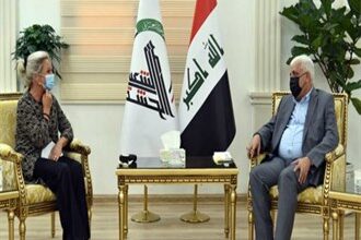 صورة هيئة ميليشيا الحشد تشن هجومًا حادًا على رئيسة بعثة “يونامي” في العراق جينين هينيس بلاسخارت