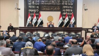 صورة قائمة سفراء مثيرة للجدل تُفشِل انعقاد آخر جلسة للبرلمان قبل الانتخابات