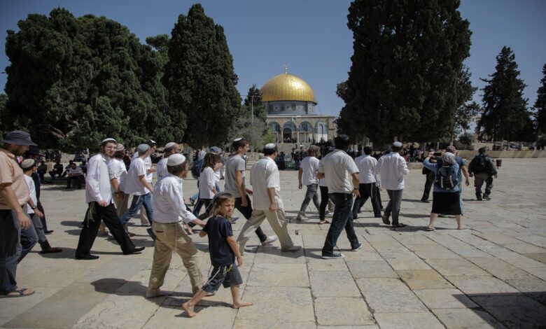 صورة إدانات إسلامية واسعة لقرار السماح للصهاينة بالصلاة في المسجد الأقصى