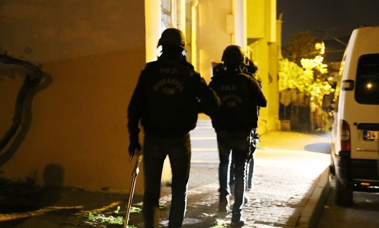 صورة تركيا: القبض على 8 أشخاص بينهم إيرانيان حاولوا اختطاف عسكري إيراني سابق