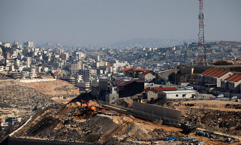 صورة مطالبات دولية بوقف جميع العمليات الاستيطانية في الأراضي الفلسطينية المحتلة