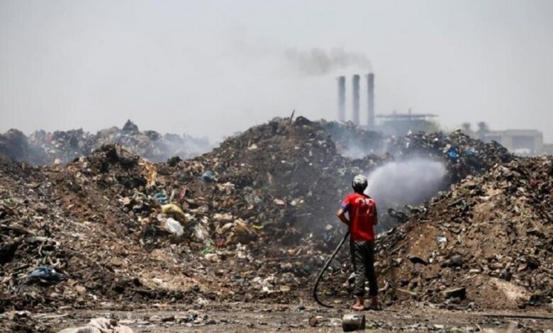 صورة اتحاد النقابات العالمي: الحكومة في العراق لا تأخذ قضية التلوث على محمل الجد