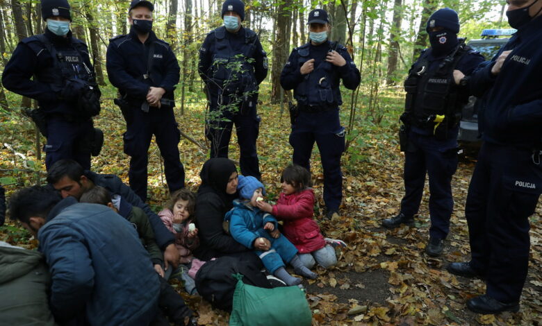 صورة شبكة بلومبرغ الأمريكية: الوضع على الحدود البولندية رهيب للغاية لكن العراقيين مصرون على الهجرة