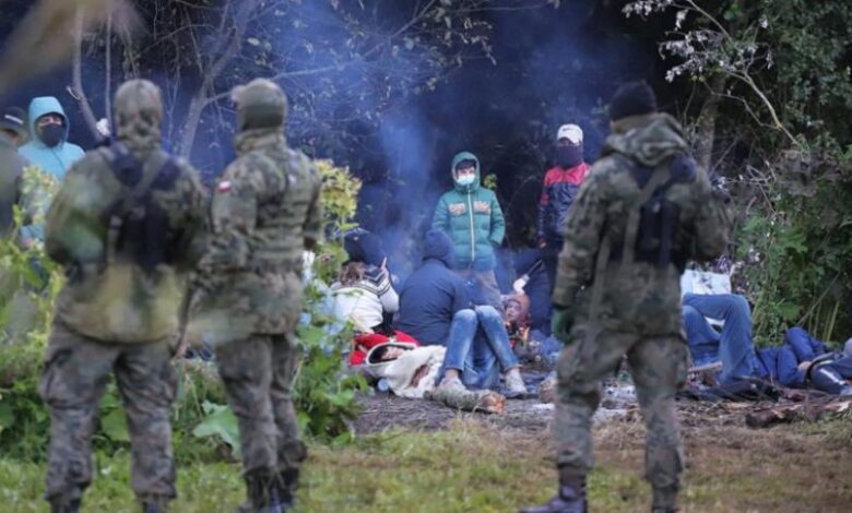 صورة هيومن رايتس ووتش: بيلاروسيا وبولندا انتهكتا حقوق الإنسان إزاء العالقين بينهما
