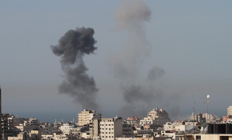 صورة إصابة 3 فلسطينيين في قصف للاحتلال الصهيوني شمالي قطاع غزة