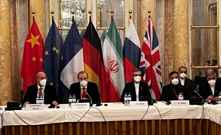 صورة وزير الخارجية الإيراني: غياب المبادرات الغربية يعيق تقدم مفاوضات فيينا