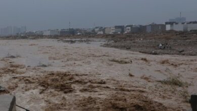 صورة الأمطار الغزيرة تتسبب بفيضانات جرفت بعض الحقول والمنازل في ناحية الدبس في محافظة التأميم