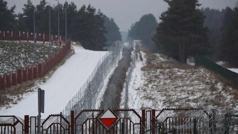 صورة منظمات إنسانية: فقدان طفلة عراقية بعمر 4 سنوات على حدود بولندا