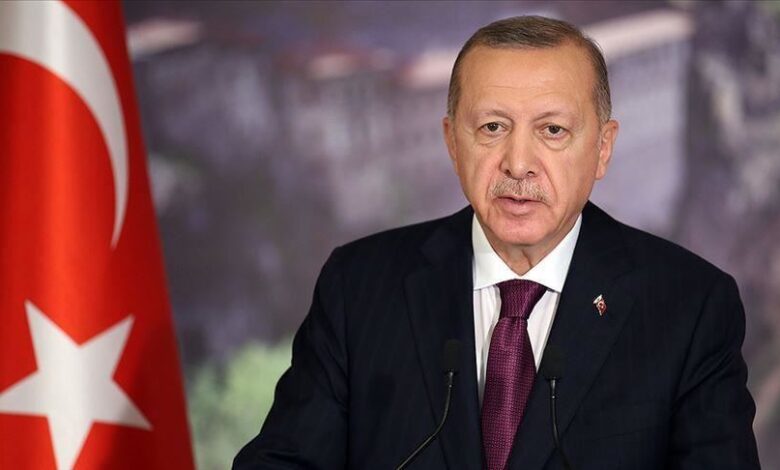 صورة الرئيس التركي رجب طيب أردوغان: يجب تعزيز التضامن الدولي  لمواجهة التيارات المعادية للإسلام