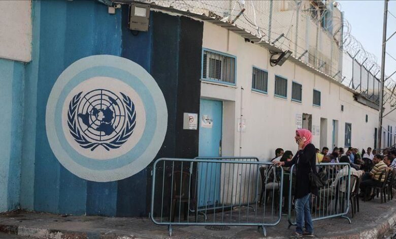 صورة وكالة الأمم المتحدة لإغاثة وتشغيل اللاجئين الفلسطينيين “أونروا”: العجز المالي يهدد استمرار تقديم الخدمات في عام 2022
