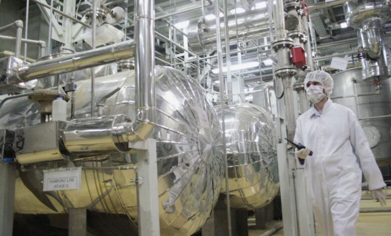 صورة بلومبيرغ: رصد نسبة يورانيوم مخصب لدى إيران يقارب اللازم لصنع سلاح نووي