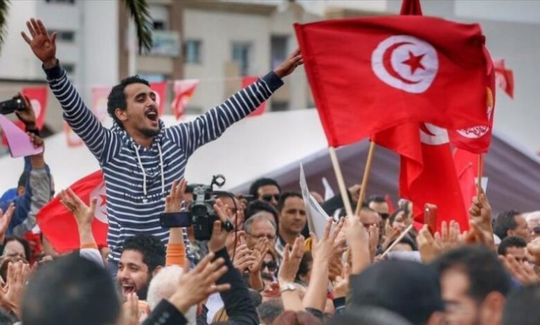صورة فورين بوليسي : الشباب التونسي فقد الثقة بقيس سعيّد بسبب تدهور الأوضاع