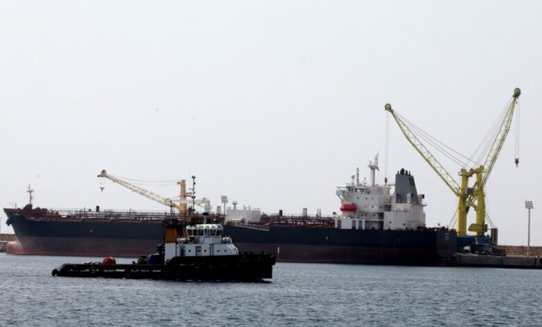 صورة عقوبات أمريكية جديدة على كيانات وسفن سهلت بيع النفط الإيراني