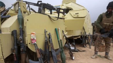 صورة الحكومة تشرعن سلاح الميليشيات “المنفلت”!!