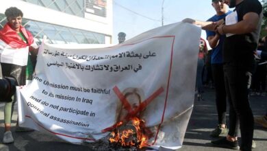 صورة بلاسخارت تحمي الطبقة السياسية الفاسدة من ثورة تشرين