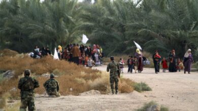 صورة ميليشيا “حزب الله” ترفض الانسحاب من المدن المنكوبة وتهدد مهجريها بالقتل