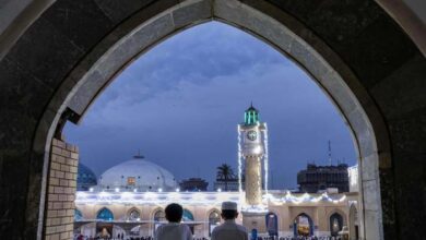 صورة خطباء صلاة عيد الفطر المبارك يطالبون التذكير بمأساة النازحين والمغيبين في العراق