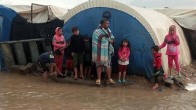 صورة النازحون في العراق.. صراع البقاء مع ظروف الحياة وتقلبات الجو وأكاذيب الحكومات