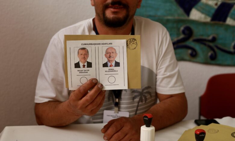 صورة المواطنون الأتراك المقيمون في الخارج يدلون بأصواتهم في جولة الإعادة للانتخابات الرئاسية