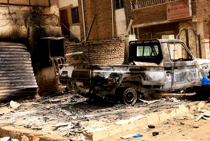صورة اشتباكات بالخرطوم واستمرار المحادثات بين الجيش وقوات الدعم السريع بالسعودية