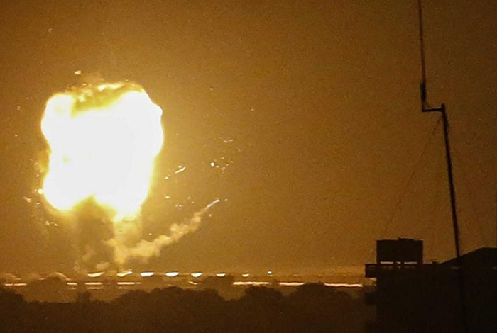 صورة مصادر تابعة للنظام تؤكد مقتل عنصر من جيش الأسد وإصابة آخرين بقصف “إسرائيلي”