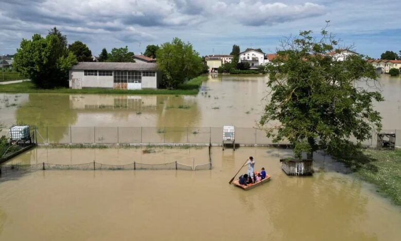 صورة أكثر من 36 ألف إيطالي يغادرون منازلهم بسبب الفيضانات شمال شرقي البلاد