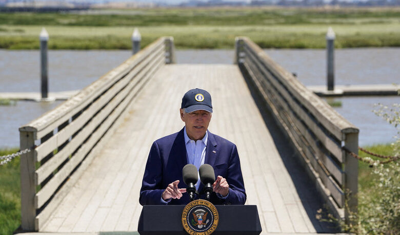 صورة بايدن: تهديد بوتين باستخدام أسلحة نووية تكتيكية حقيقي