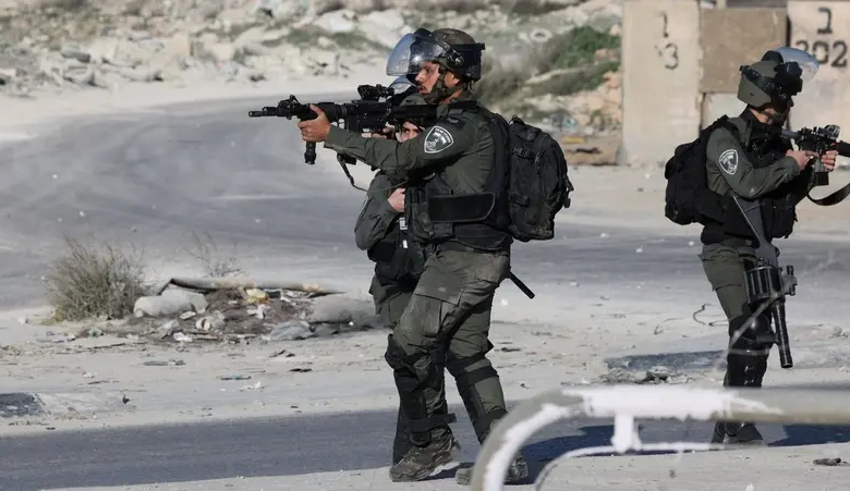صورة قتلى وجرحى فلسطينيين برصاص الاحتلال خلال اقتحام جنين