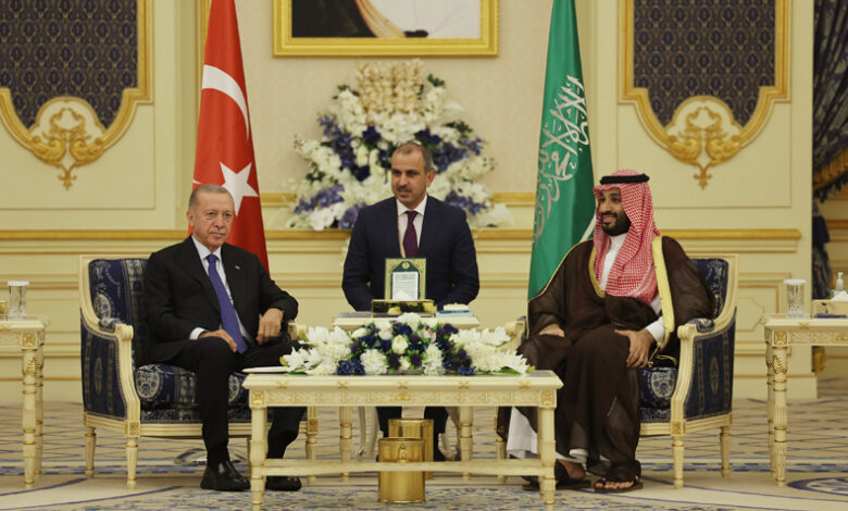 صورة تركيا والسعودية توقعان اتفاقيات في الاستثمار والطاقة والدفاع والاتصالات