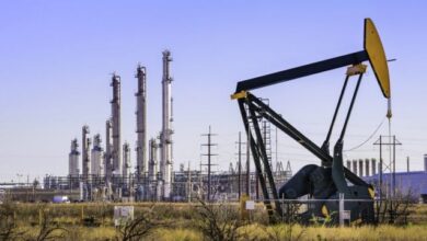 صورة انخفاض أسعار النفط عالميًا مع توقعات عودة العراق إلى التصدير عبر تركيا