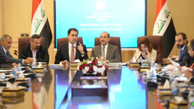 صورة نواب يحملون الحكومة في العراق مسؤولية التأخير بإصدار سلم موحد لرواتب الموظفين