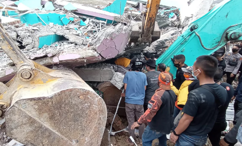 صورة تسجيل زلزال بقوة 7.1 درجات على مقياس ريختر قبالة سواحل إندونيسيا