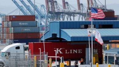 صورة انكماش العجز التجاري الأمريكي مع تراجع الواردات لأدنى مستوى في 18 شهرًا