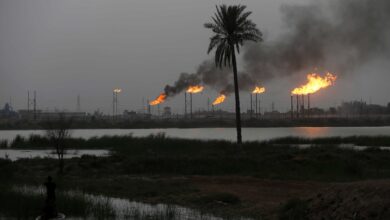 صورة موقع ذي نيو هيومانيتيريان: سكان الزبير يواجهون أمراضًا مميتة بسبب حرق الغاز