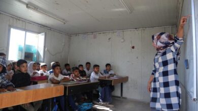 صورة قلق من مدارس “الساندوتش بانل” قبل أيام من بدء العام الدراسي