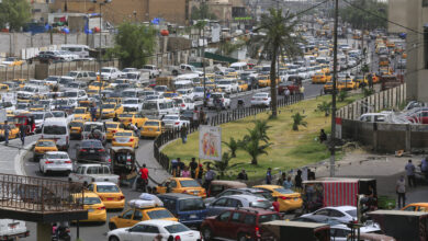 صورة الاستيراد العشوائي للسيارات يغرق بغداد بالفوضى المرورية