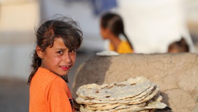 صورة من المسؤول عن ارتفاع أسعار الطحين وغلاء خبز العراقيين الفقراء؟