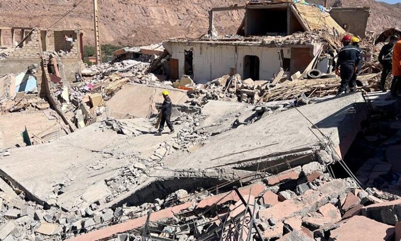 صورة عدد قتلى زلزال المغرب يقترب من 3 آلاف وتضاؤل الآمال في العثور على ناجين