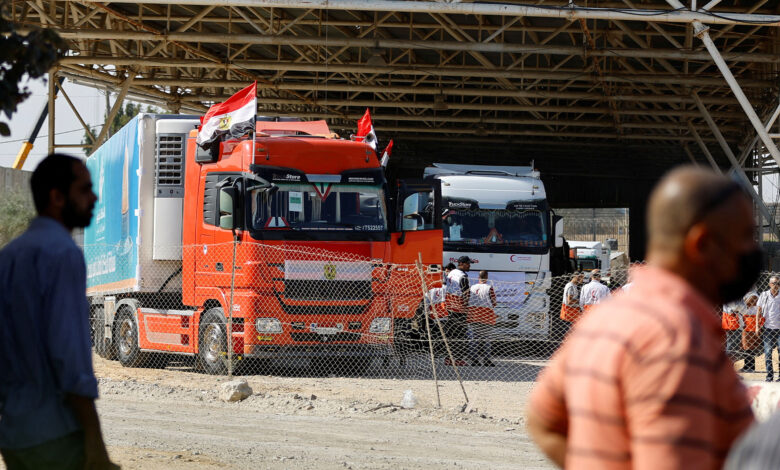 صورة الهلال الأحمر الفلسطيني: المساعدات الإغاثية إلى قطاع غزة لا تتضمن الوقود