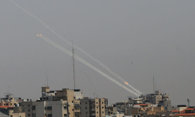 صورة فصائل المقاومة الفلسطينية تعلن قصف مدينة عسقلان المحتلة بـ100 صاروخ