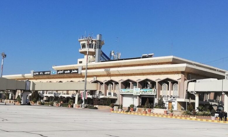 صورة المرصد السوري لحقوق الإنسان: غارات جوية للطيران “الإسرائيلي” تستهدف مطار حلب