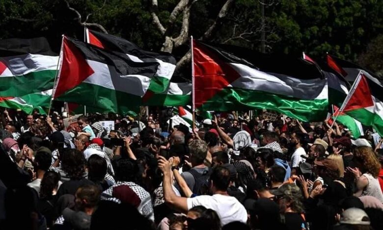 صورة تظاهرات في مدن عربية وعالمية تنديدًا بالقصف الصهيوني على قطاع غزة