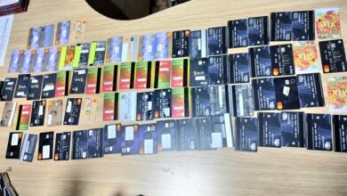 صورة ضبط 4 متهمين بتهريب بطاقات مصرفية في البصرة والأنبار