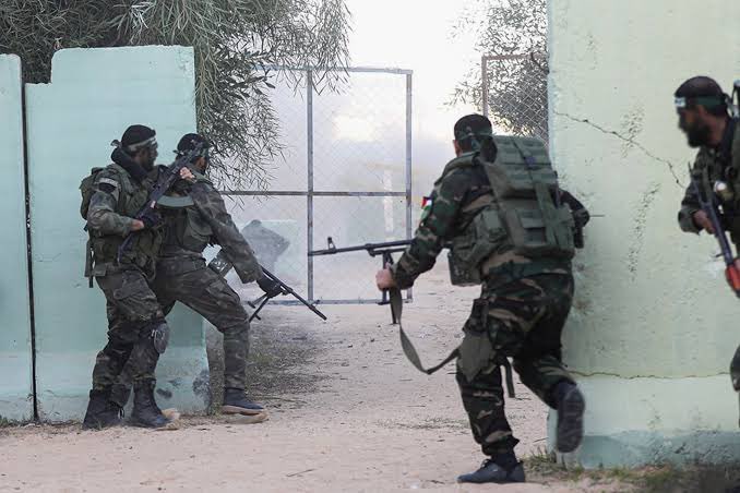 صورة مجلة أمريكية: عملية المقاومة الفلسطينية صدمت “إسرائيل” وكشفت فشل استخباراتها