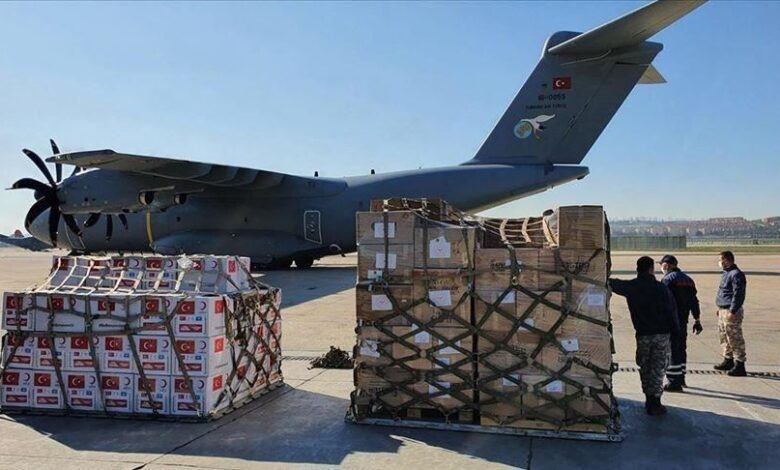 صورة وصول ثالث طائرة تركية محملة بمساعدات إنسانية لسكان قطاع غزة إلى مطار العريش بمصر