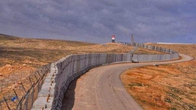 صورة السلطات الحكومية في العراق تعلن بناء جدار مع سوريا بعد تفاقم أزمة تهريب المخدرات