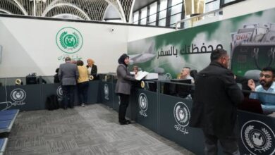 صورة إدارة مطار بغداد تفتح منافذ لبيع الدولار واقتصاديون يحذرون من الفساد والتهريب