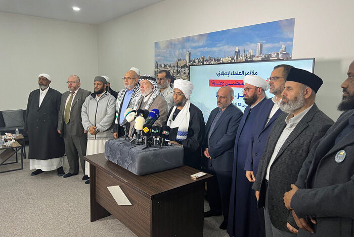 صورة علماء الأمة والهيئات الشرعية يحذرون من تداعيات التخلي عن نصرة غزة