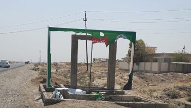 صورة القضاء يصدر توجيهًا بالقبض على من يمزق صور المرشحين لانتخابات مجالس المحافظات